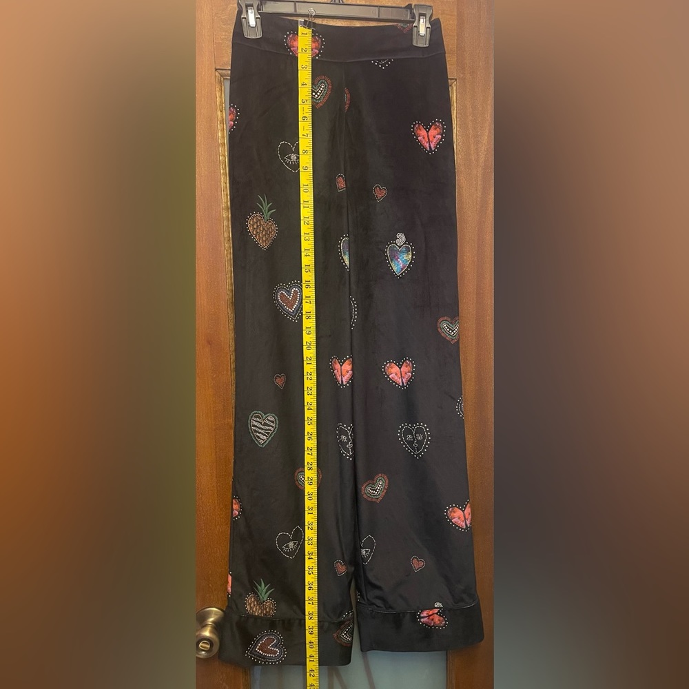Farm Rio Benicia Wide Leg Black Velour Pull On Elastic Waist Pant Hearts Motif - Picture 6 of 12